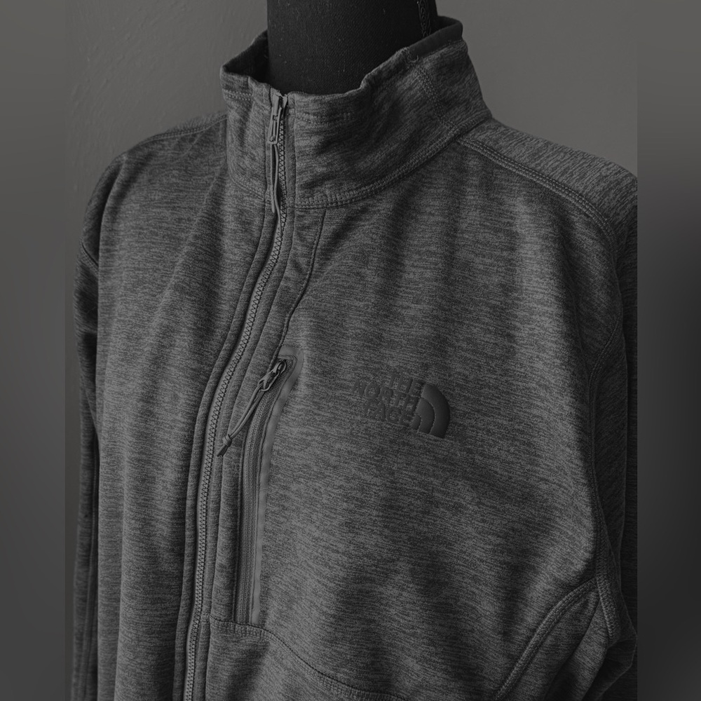 The North Face Men's Full Zip Dark Heather Grey Fleece Performance Jacket